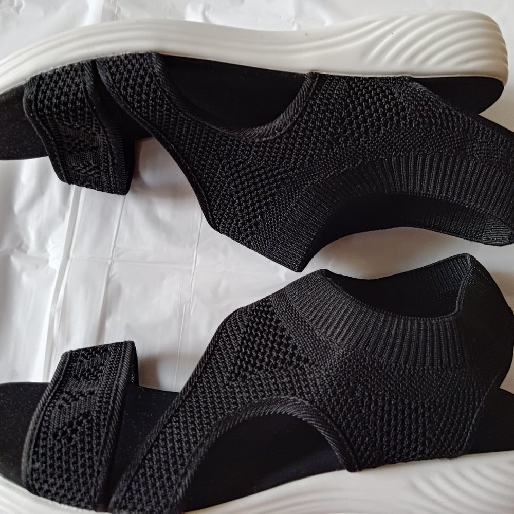 Sandals - Picture 2 of 5